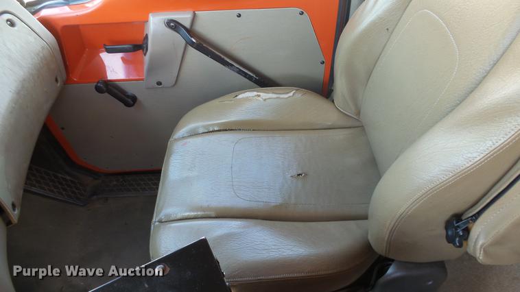 image for item DE7256 2003 Sterling LT7501 dump truck