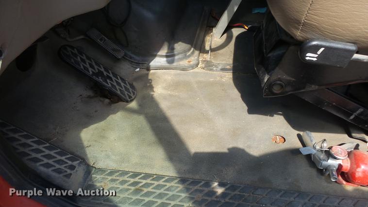 image for item DE7256 2003 Sterling LT7501 dump truck