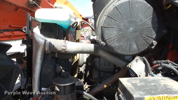 image for item DE7256 2003 Sterling LT7501 dump truck