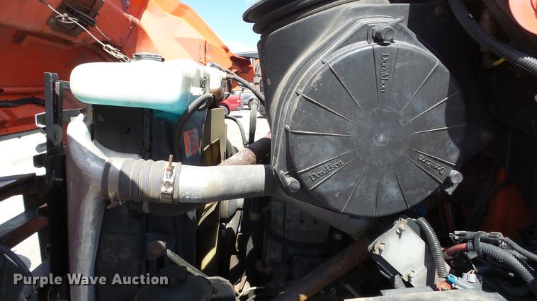 image for item DE7256 2003 Sterling LT7501 dump truck