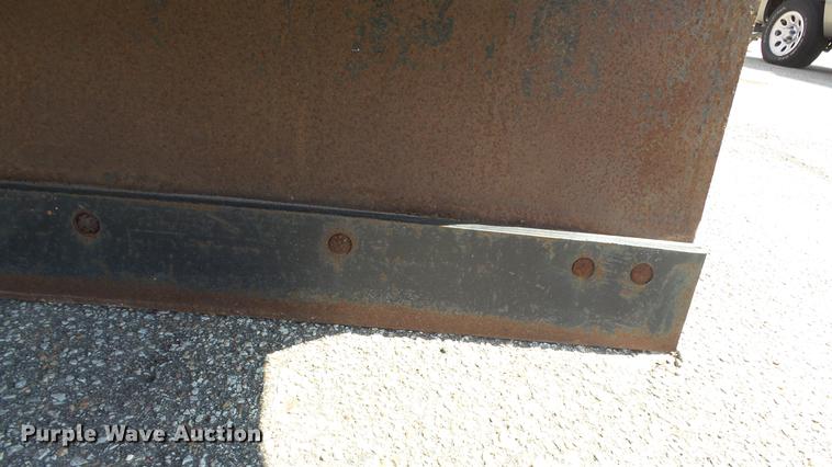 image for item DE7256 2003 Sterling LT7501 dump truck