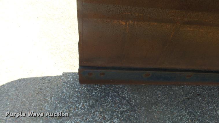 image for item DE7256 2003 Sterling LT7501 dump truck