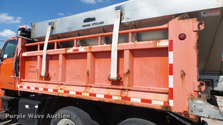 image for item DE7256 2003 Sterling LT7501 dump truck