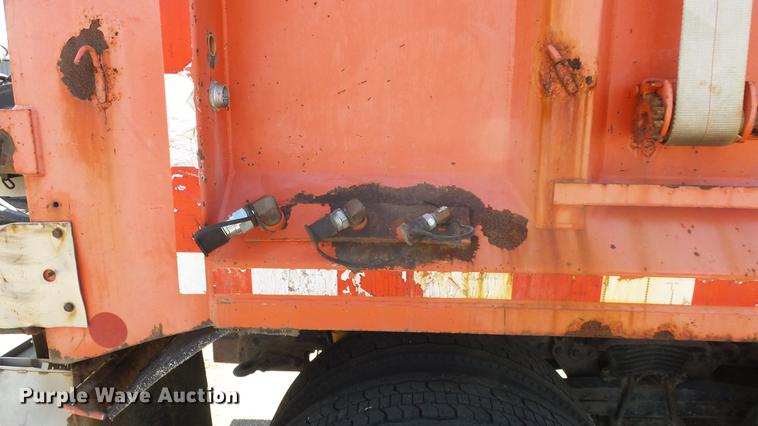 image for item DE7256 2003 Sterling LT7501 dump truck