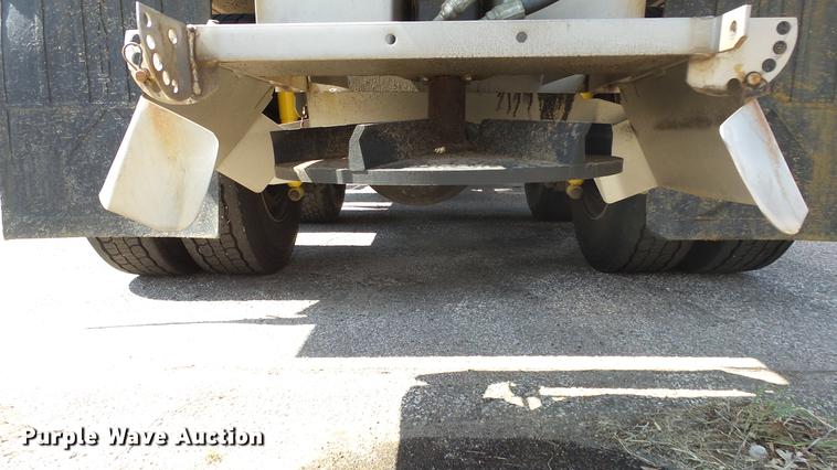 image for item DE7256 2003 Sterling LT7501 dump truck