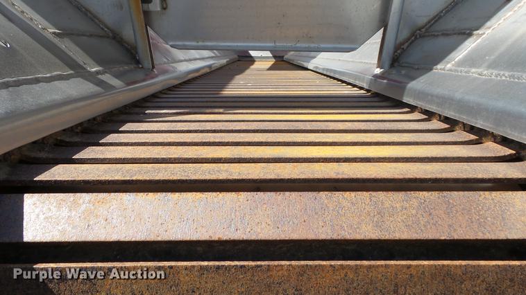 image for item DE7256 2003 Sterling LT7501 dump truck