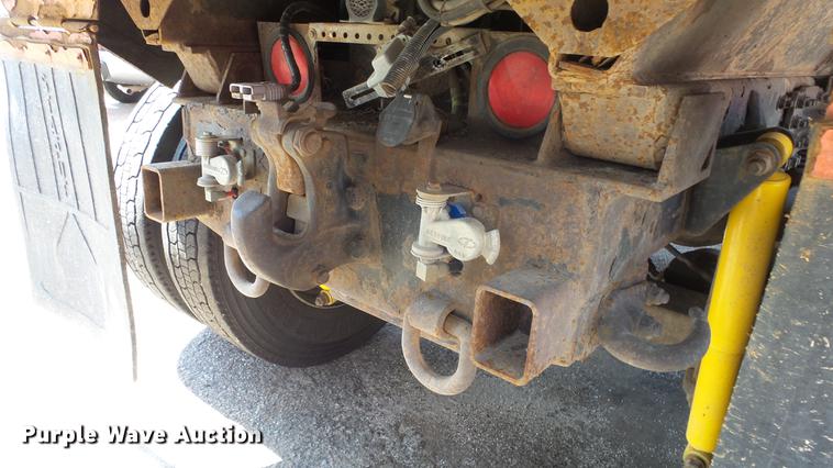 image for item DE7256 2003 Sterling LT7501 dump truck