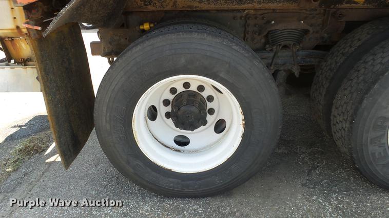 image for item DE7256 2003 Sterling LT7501 dump truck