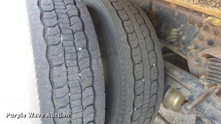 image for item DE7256 2003 Sterling LT7501 dump truck