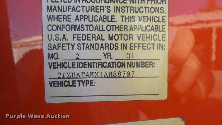 image for item DE7257 2001 Sterling LT7501 dump truck