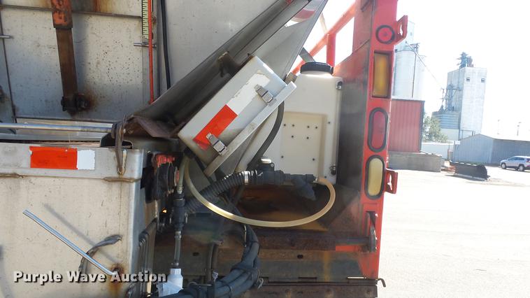 image for item DE7257 2001 Sterling LT7501 dump truck