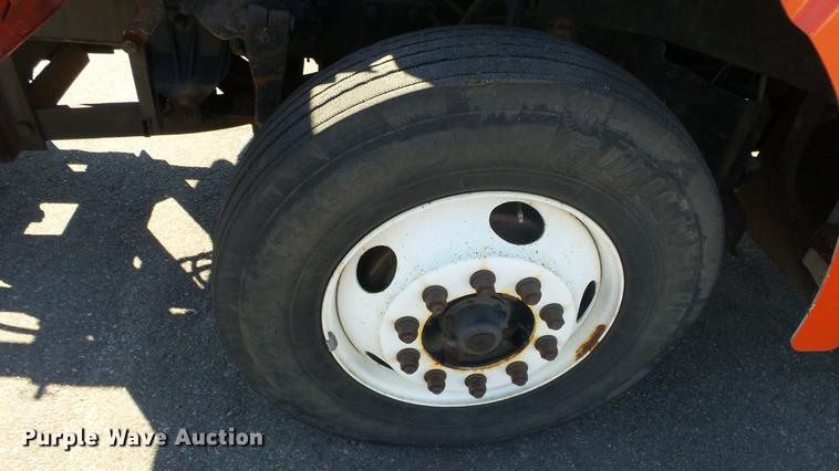 image for item DE7257 2001 Sterling LT7501 dump truck