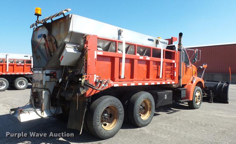 image for item DE7258 2001 Sterling LT7501 dump truck