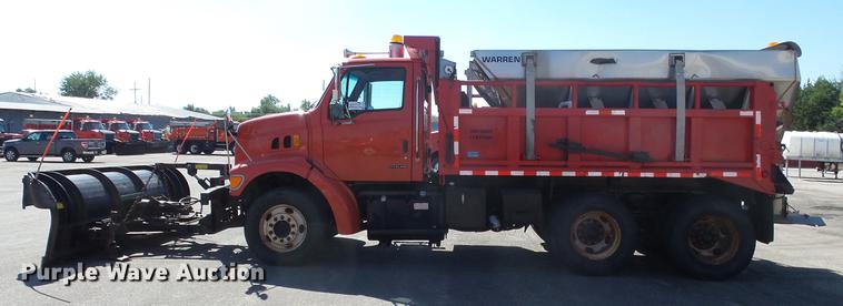 image for item DE7258 2001 Sterling LT7501 dump truck