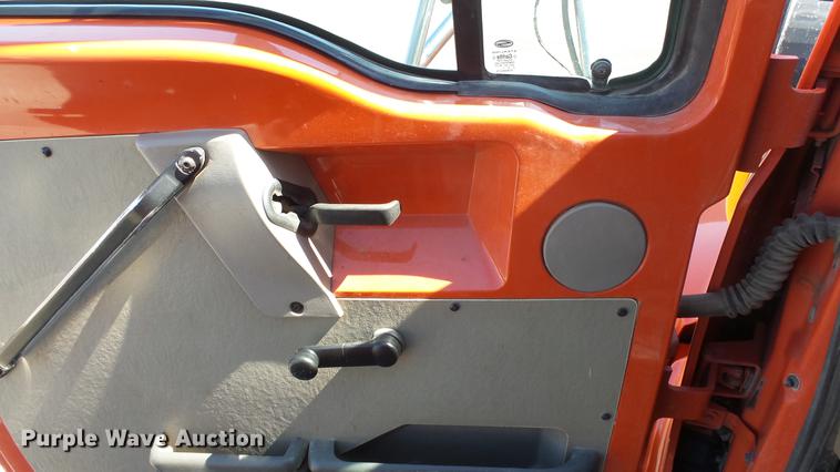 image for item DE7258 2001 Sterling LT7501 dump truck