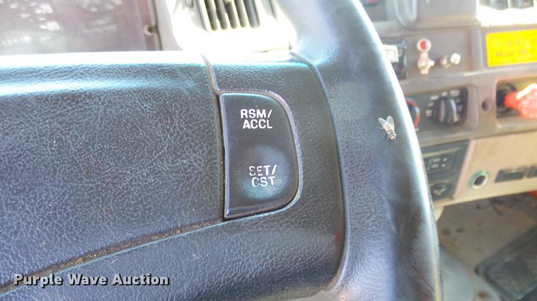 image for item DE7258 2001 Sterling LT7501 dump truck