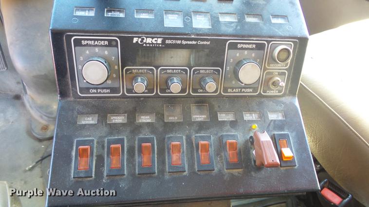 image for item DE7258 2001 Sterling LT7501 dump truck