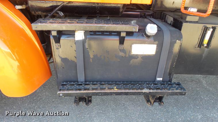 image for item DE7258 2001 Sterling LT7501 dump truck