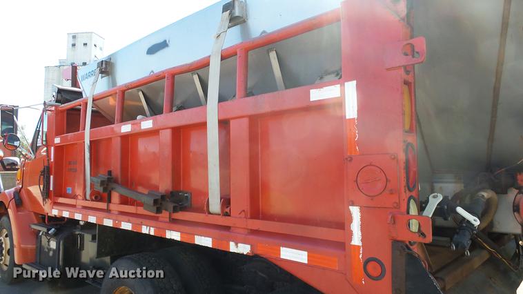 image for item DE7258 2001 Sterling LT7501 dump truck