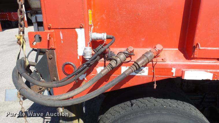 image for item DE7258 2001 Sterling LT7501 dump truck