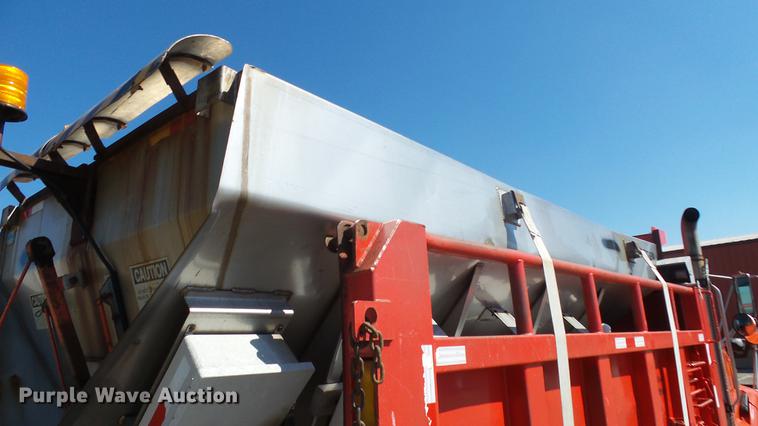 image for item DE7258 2001 Sterling LT7501 dump truck