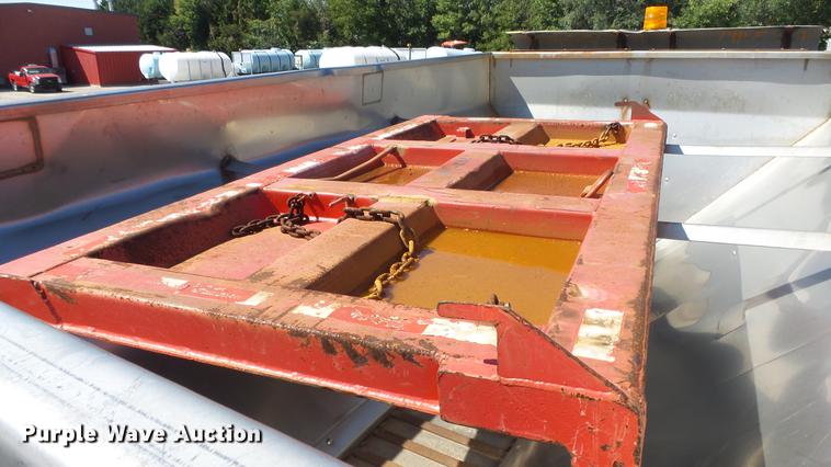 image for item DE7258 2001 Sterling LT7501 dump truck