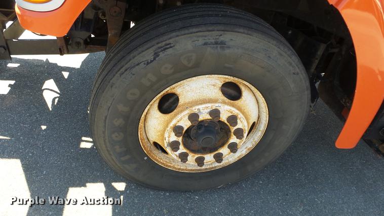 image for item DE7258 2001 Sterling LT7501 dump truck