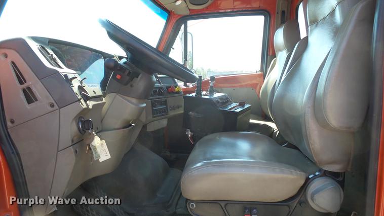 image for item DE7259 2001 Sterling LT7501 dump truck