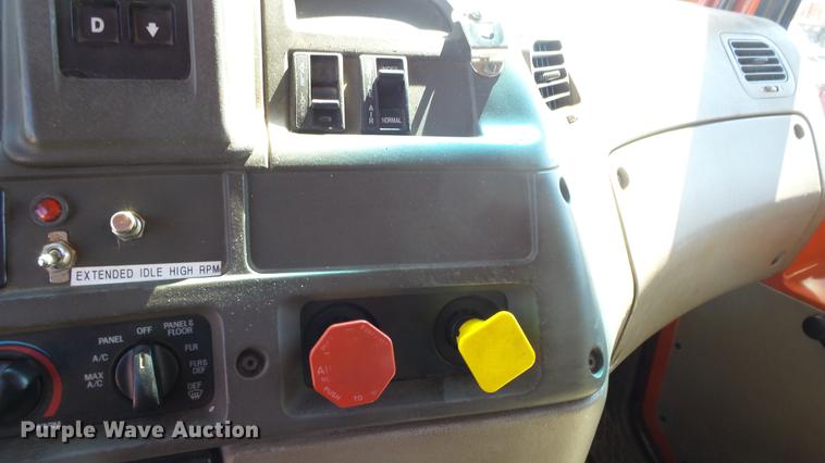 image for item DE7259 2001 Sterling LT7501 dump truck