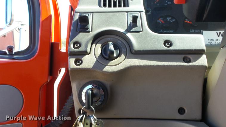 image for item DE7259 2001 Sterling LT7501 dump truck