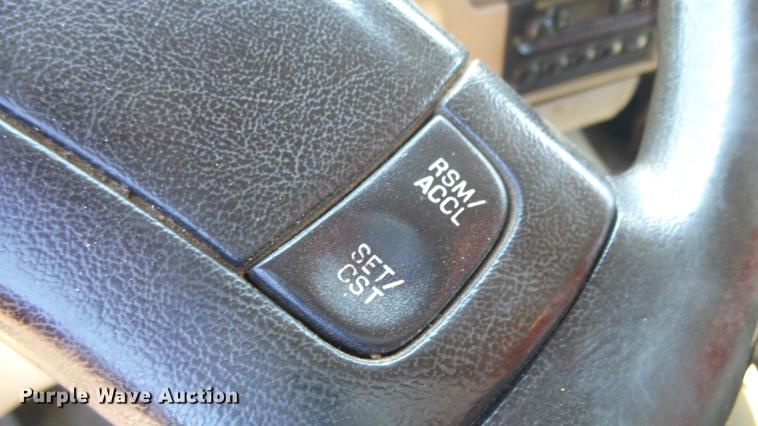 image for item DE7259 2001 Sterling LT7501 dump truck