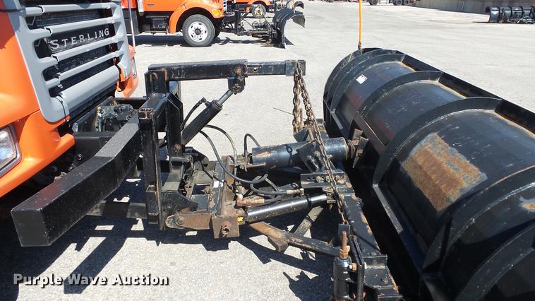 image for item DE7259 2001 Sterling LT7501 dump truck