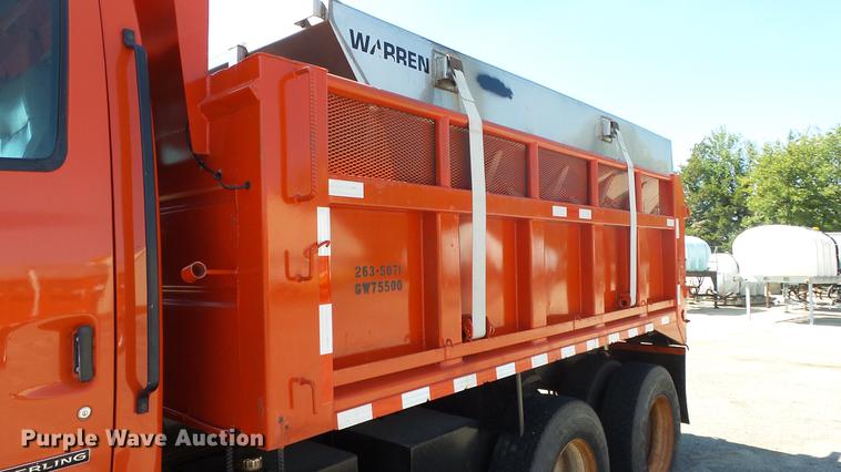 image for item DE7259 2001 Sterling LT7501 dump truck