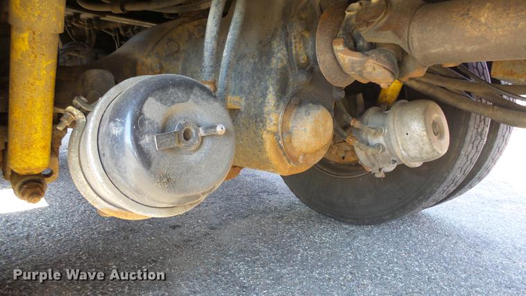 image for item DE7259 2001 Sterling LT7501 dump truck