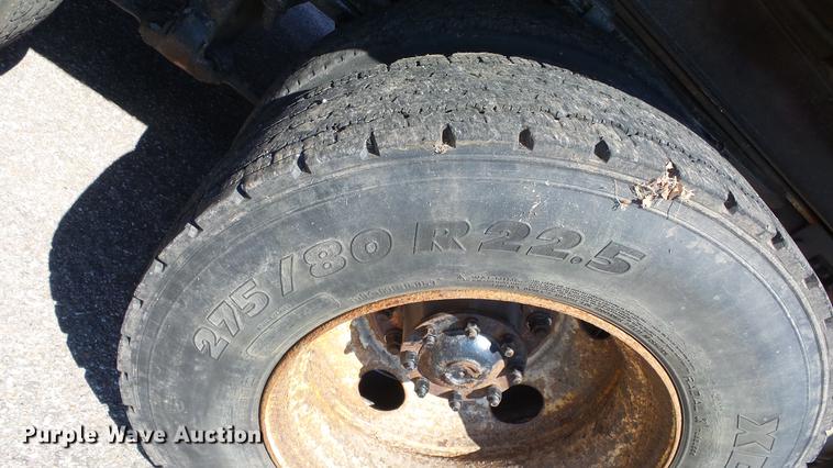 image for item DE7259 2001 Sterling LT7501 dump truck