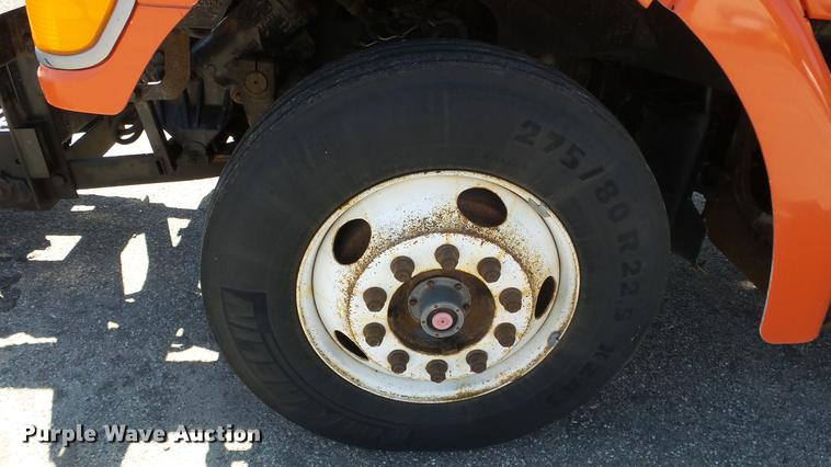 image for item DE7259 2001 Sterling LT7501 dump truck