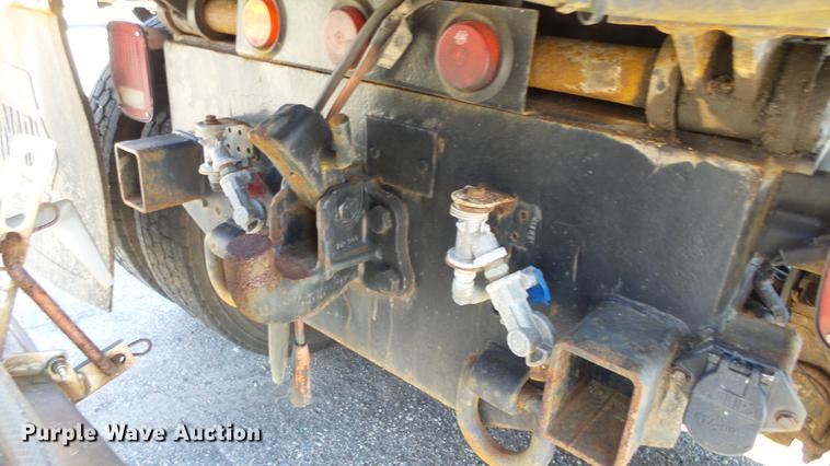 image for item DE7259 2001 Sterling LT7501 dump truck