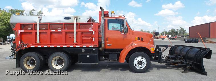 image for item DE7260 2001 Sterling LT7501 dump truck