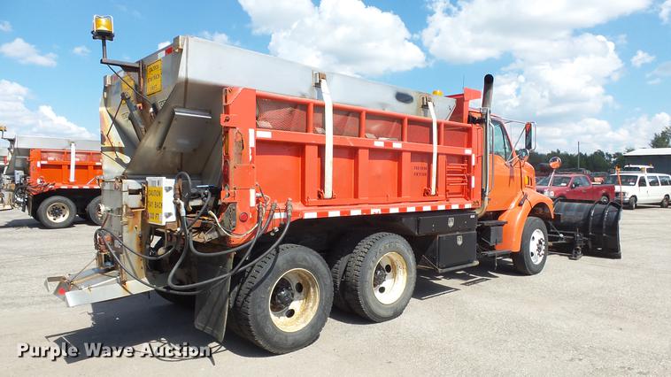 image for item DE7260 2001 Sterling LT7501 dump truck