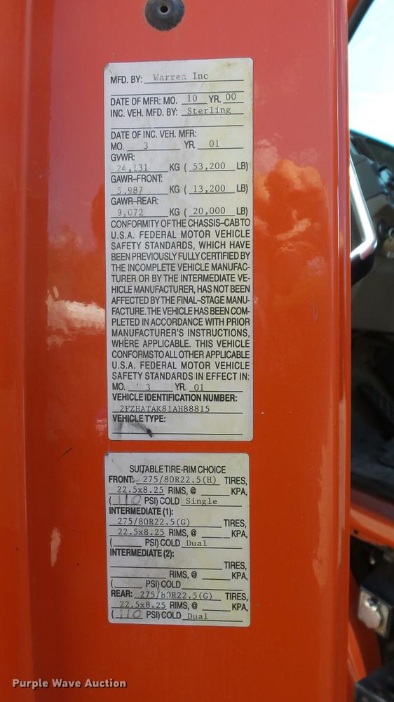 image for item DE7260 2001 Sterling LT7501 dump truck