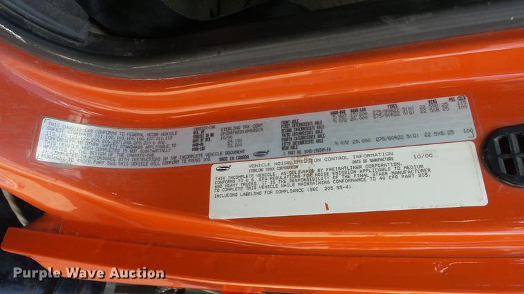 image for item DE7260 2001 Sterling LT7501 dump truck