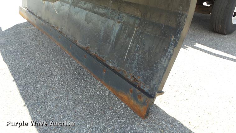 image for item DE7260 2001 Sterling LT7501 dump truck