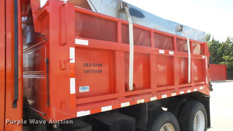 image for item DE7260 2001 Sterling LT7501 dump truck