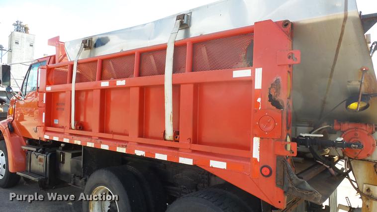 image for item DE7260 2001 Sterling LT7501 dump truck