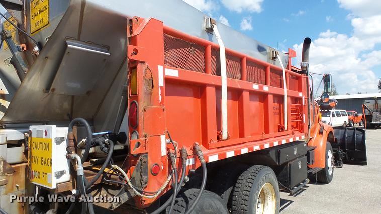 image for item DE7260 2001 Sterling LT7501 dump truck