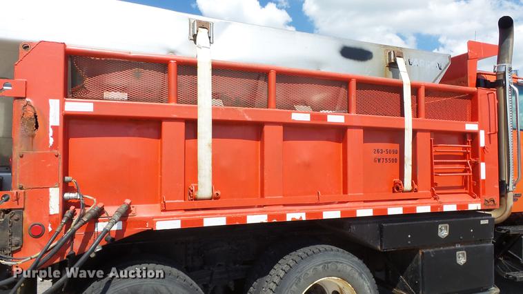 image for item DE7260 2001 Sterling LT7501 dump truck