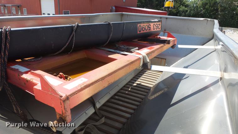 image for item DE7260 2001 Sterling LT7501 dump truck