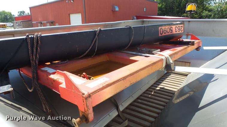 image for item DE7260 2001 Sterling LT7501 dump truck