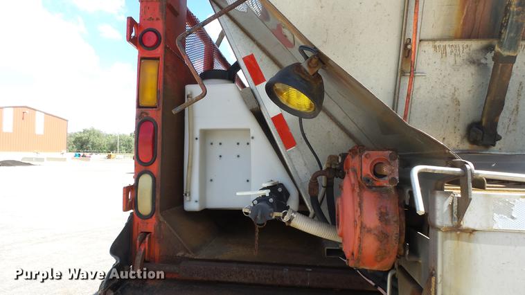 image for item DE7260 2001 Sterling LT7501 dump truck