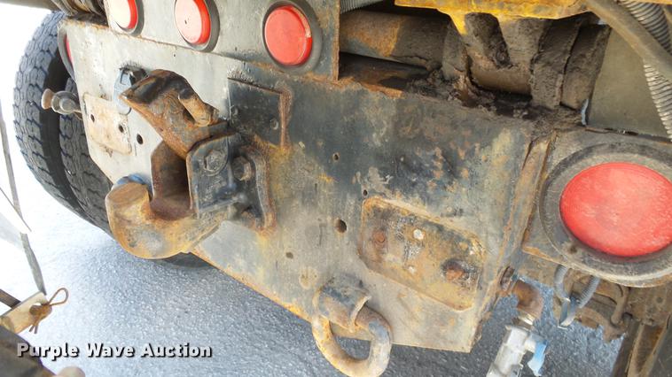 image for item DE7260 2001 Sterling LT7501 dump truck